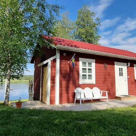 Mysig Stuga Med Sjoetomt, Naera Jaervsoebacken Eksteriør bilde