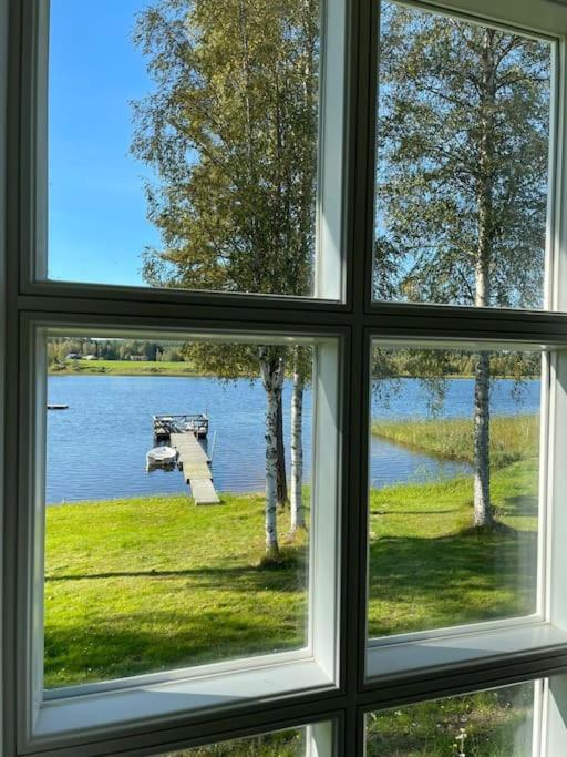 Mysig Stuga Med Sjoetomt, Naera Jaervsoebacken Eksteriør bilde